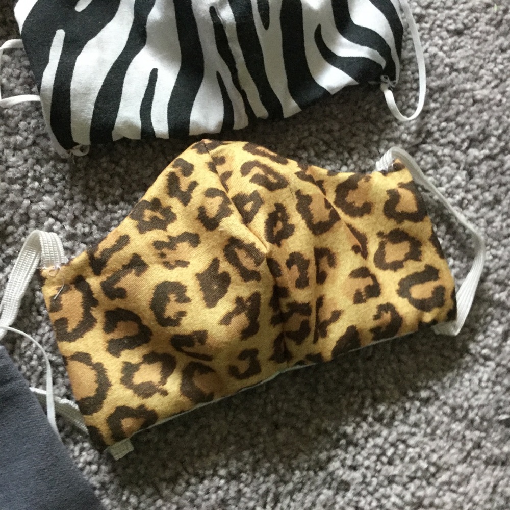 5 Handmade Kids Assorted Washable Face Masks - Picture 7 of 8
